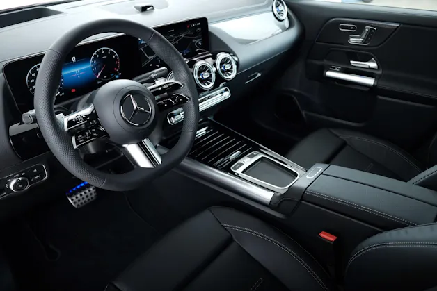 MERCEDES-BENZ GLA 250 Swiss Star AMG Line 4matic H247