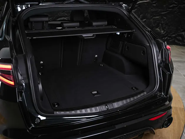 ALFA ROMEO Stelvio 2.0 Intensa Q4 AT8 *SOFORT Verfügbar*Werksgarantie*Panorama*Harman/Kardon*