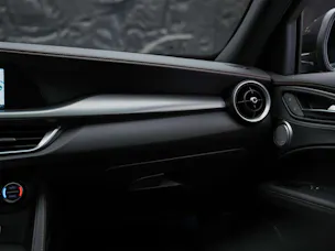 ALFA ROMEO Stelvio 2.0 Intensa Q4 AT8 *SOFORT Verfügbar*Werksgarantie*Panorama*Harman/Kardon*
