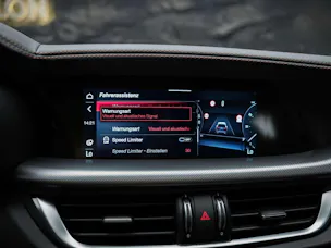 ALFA ROMEO Stelvio 2.0 Intensa Q4 AT8 *SOFORT Verfügbar*Werksgarantie*Panorama*Harman/Kardon*
