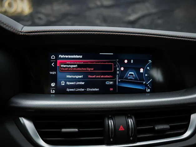 ALFA ROMEO Stelvio 2.0 Intensa Q4 AT8 *SOFORT Verfügbar*Werksgarantie*Panorama*Harman/Kardon*