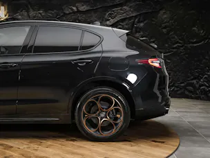 ALFA ROMEO Stelvio 2.0 Intensa Q4 AT8 *SOFORT Verfügbar*Werksgarantie*Panorama*Harman/Kardon*