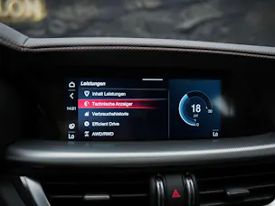 ALFA ROMEO Stelvio 2.0 Intensa Q4 AT8 *SOFORT Verfügbar*Werksgarantie*Panorama*Harman/Kardon*