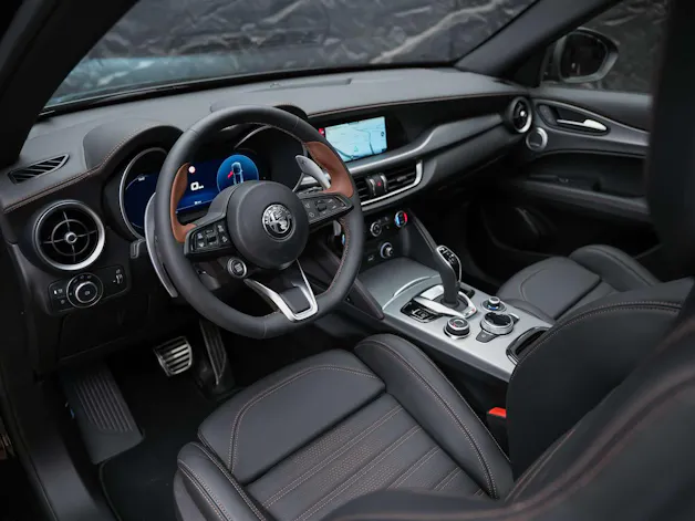 ALFA ROMEO Stelvio 2.0 Intensa Q4 AT8 *SOFORT Verfügbar*Werksgarantie*Panorama*Harman/Kardon*