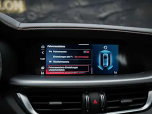 ALFA ROMEO Stelvio 2.0 Intensa Q4 AT8 *SOFORT Verfügbar*Werksgarantie*Panorama*Harman/Kardon*