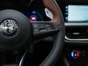 ALFA ROMEO Stelvio 2.0 Intensa Q4 AT8 *SOFORT Verfügbar*Werksgarantie*Panorama*Harman/Kardon*