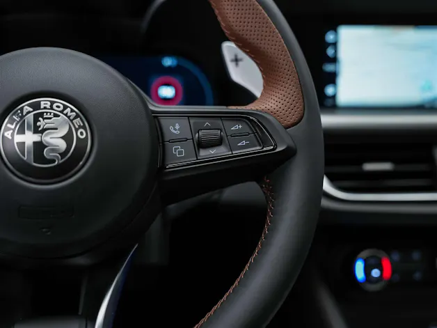 ALFA ROMEO Stelvio 2.0 Intensa Q4 AT8 *SOFORT Verfügbar*Werksgarantie*Panorama*Harman/Kardon*