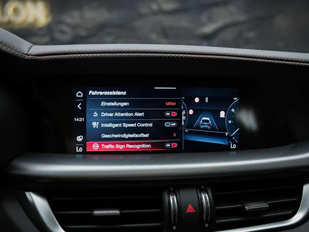 ALFA ROMEO Stelvio 2.0 Intensa Q4 AT8 *SOFORT Verfügbar*Werksgarantie*Panorama*Harman/Kardon*