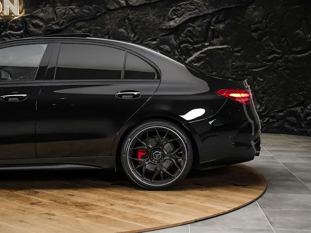 MERCEDES-BENZ C 43 AMG 4Matic *20" Felgen*Performance Sitze*Panorama*Burmester*AHK*