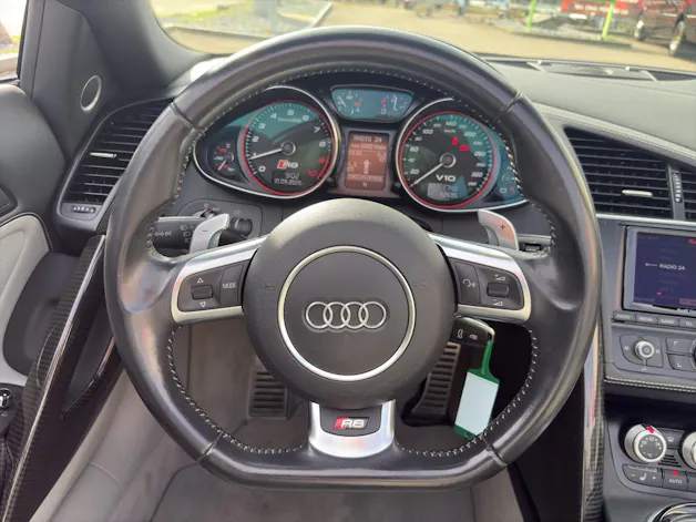 AUDI R8 Spyder 5.2 FSI V10 quattro S-Tronic