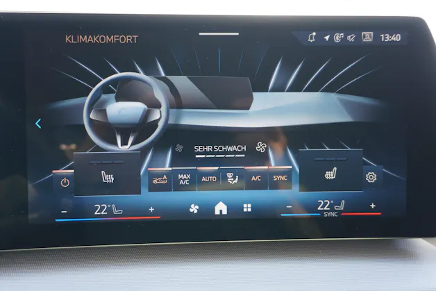 BMW 218d Active Tourer DKG