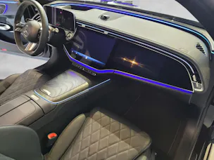 MERCEDES-BENZ E 400 e AMG Line 4matic