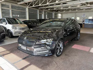 SKODA Superb Combi 2.0 TDi SportLine 4x4 DSG | CH | AHK |