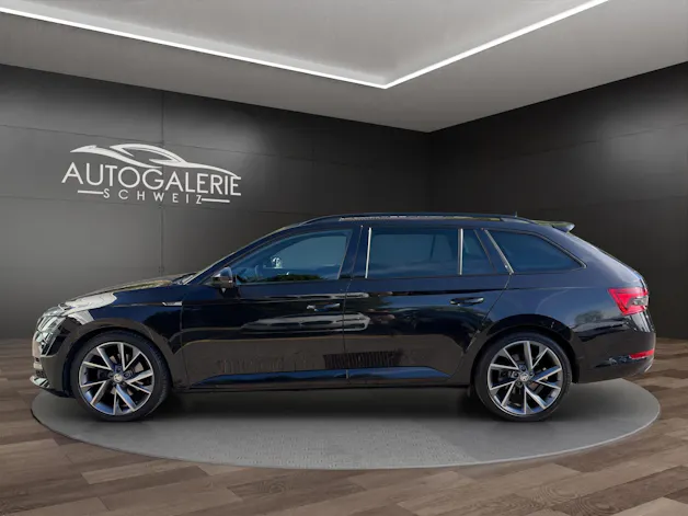 SKODA Superb Combi 2.0 TDi SportLine 4x4 DSG | CH | AHK |