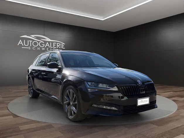 SKODA Superb Combi 2.0 TDi SportLine 4x4 DSG | CH | AHK |