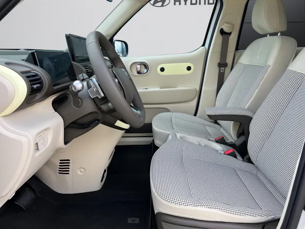 HYUNDAI Inster 49kWh Amplia
