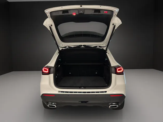 MERCEDES-BENZ GLA 200 Progressive