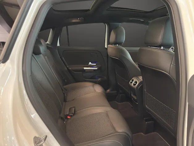 MERCEDES-BENZ GLA 200 Progressive