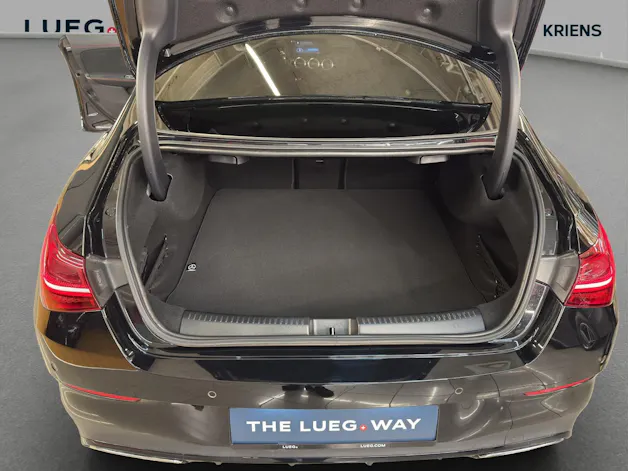 MERCEDES-BENZ CLA 200 - AMG / Rückfahrkamera / Ambiente-Licht