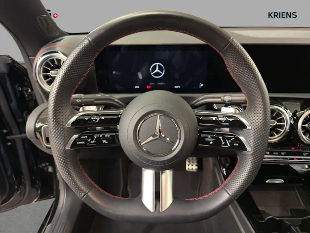 MERCEDES-BENZ CLA 200 - AMG / Rückfahrkamera / Ambiente-Licht