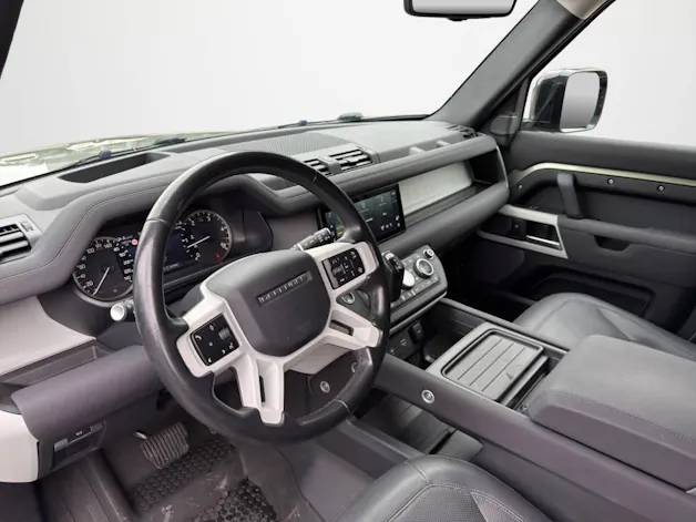 Land Rover Defender 110 3.0 D I6 250 Hardtop SE