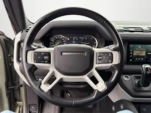 Land Rover Defender 110 3.0 D I6 250 Hardtop SE
