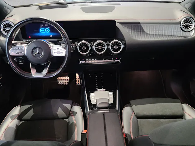MERCEDES-BENZ EQA 300 AMG 4M