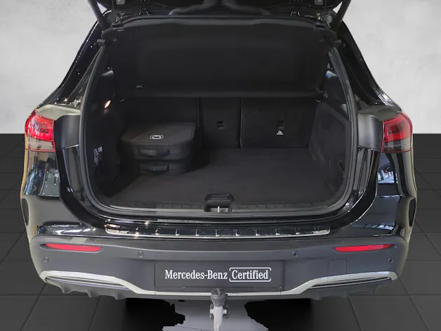 MERCEDES-BENZ EQA 300 AMG 4M