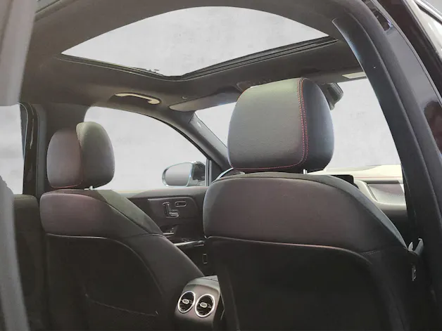 MERCEDES-BENZ EQA 300 AMG 4M