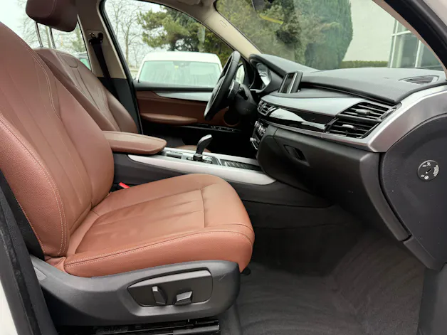 BMW X5 xDrive 35i Steptronic | CH | Leder Braun | Panorama |