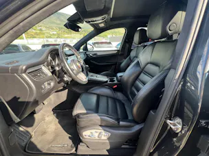PORSCHE Macan Turbo PDK