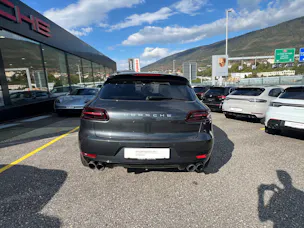 PORSCHE Macan Turbo PDK
