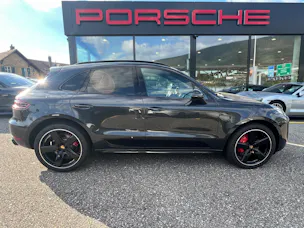PORSCHE Macan Turbo PDK