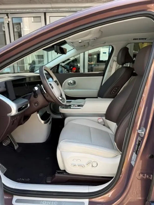 HYUNDAI Ioniq 9 Calligraphy 4WD