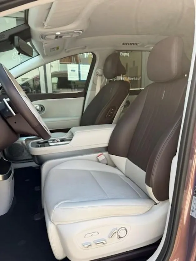 HYUNDAI Ioniq 9 Calligraphy 4WD