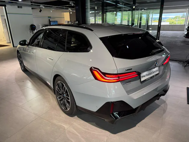 BMW 520d xDrive 48V Touring M Sport Steptronic