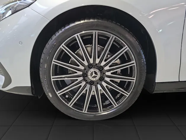 MERCEDES-BENZ CLA 350 AMG Line 4M C174