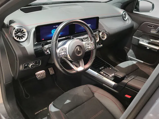 MERCEDES-BENZ EQA 300 AMG 4M Swiss Star