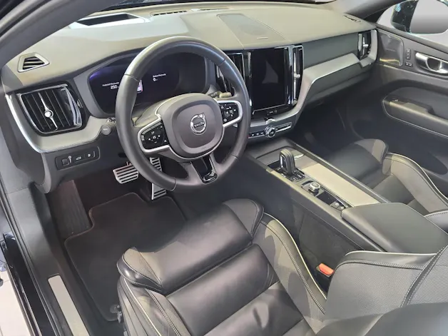 VOLVO XC60 2.0 T8 TE R-Design eAWD