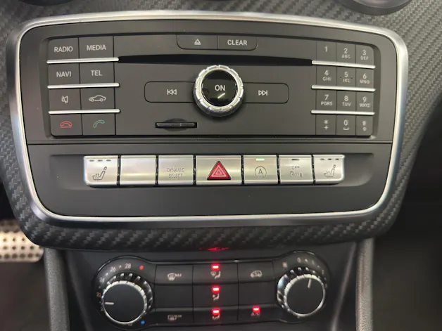 MERCEDES-BENZ A 250 AMG Line 4Matic 7G-DCT