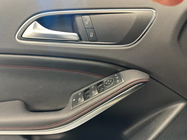 MERCEDES-BENZ A 250 AMG Line 4Matic 7G-DCT