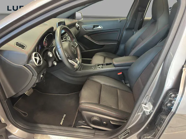 MERCEDES-BENZ A 250 AMG Line 4Matic 7G-DCT