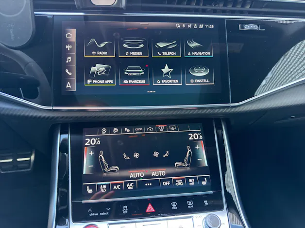 AUDI RSQ8 quattro tiptronic