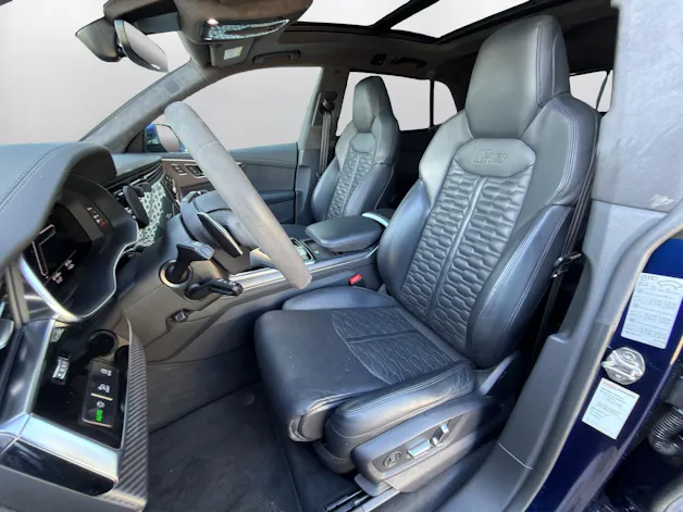 AUDI RSQ8 quattro tiptronic