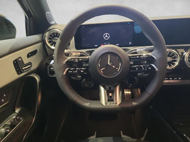 MERCEDES-BENZ A 35 AMG 4M W177
