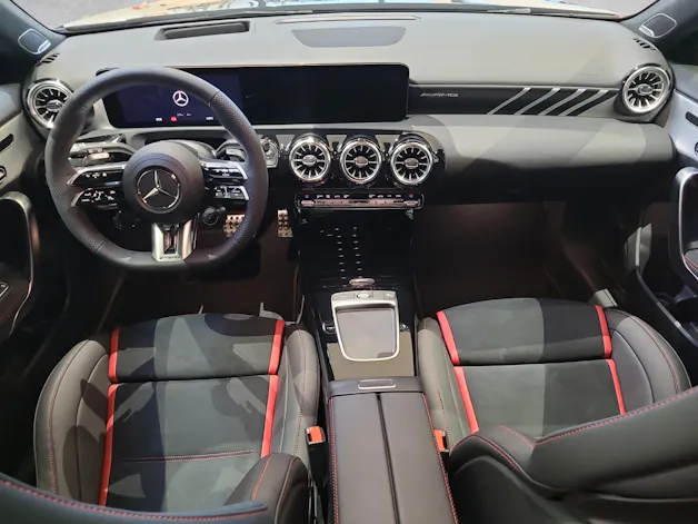 MERCEDES-BENZ A 35 AMG 4M W177