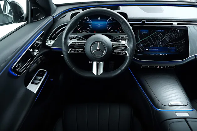 MERCEDES-BENZ E 200 AMG Line 4matic S214 T
