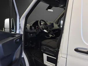 MERCEDES-BENZ Sprinter 319 CDI Standard 9G-TRONIC