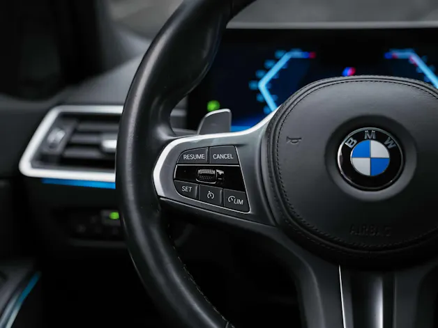 BMW 320i Steptronic M Sport Pro *20" Felgen*Akustik*Ambientebeleuchtung*