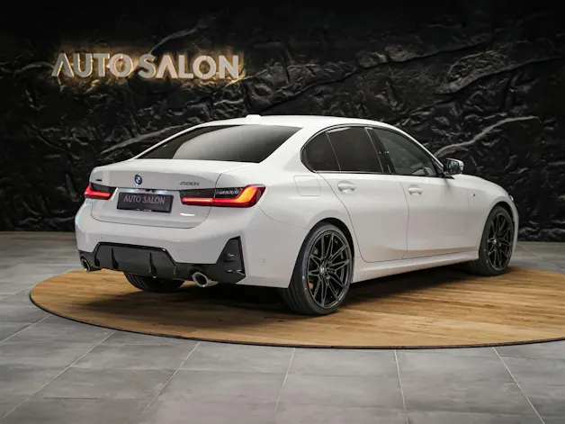 BMW 320i Steptronic M Sport Pro *20" Felgen*Akustik*Ambientebeleuchtung*